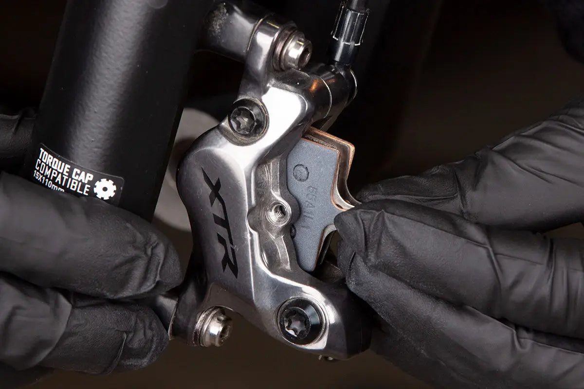 Why cooling fins don’t work on disc-brake pads